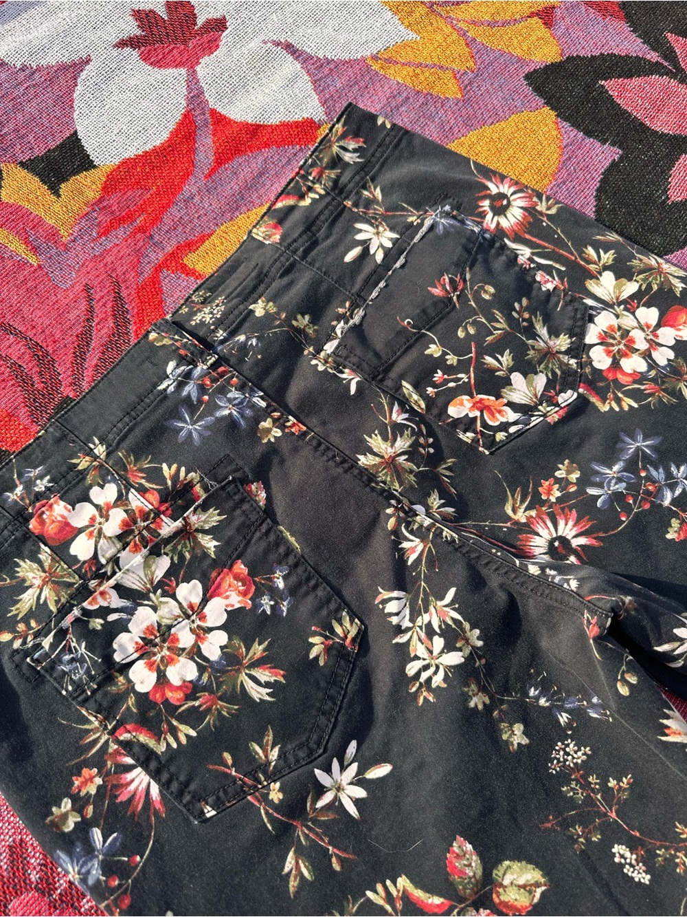Pilcro Anthropologie Mid-Rise Demilune Utility Floral Flare Pants - Picture 6 of 8
